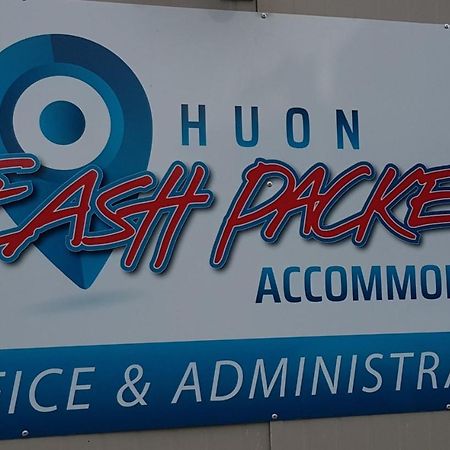 Huon Flash Packers Franklin Екстериор снимка