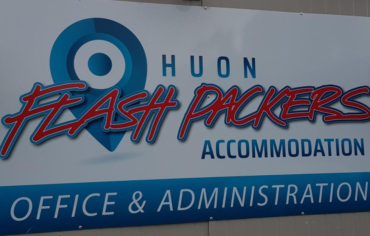 Huon Flash Packers Franklin Екстериор снимка